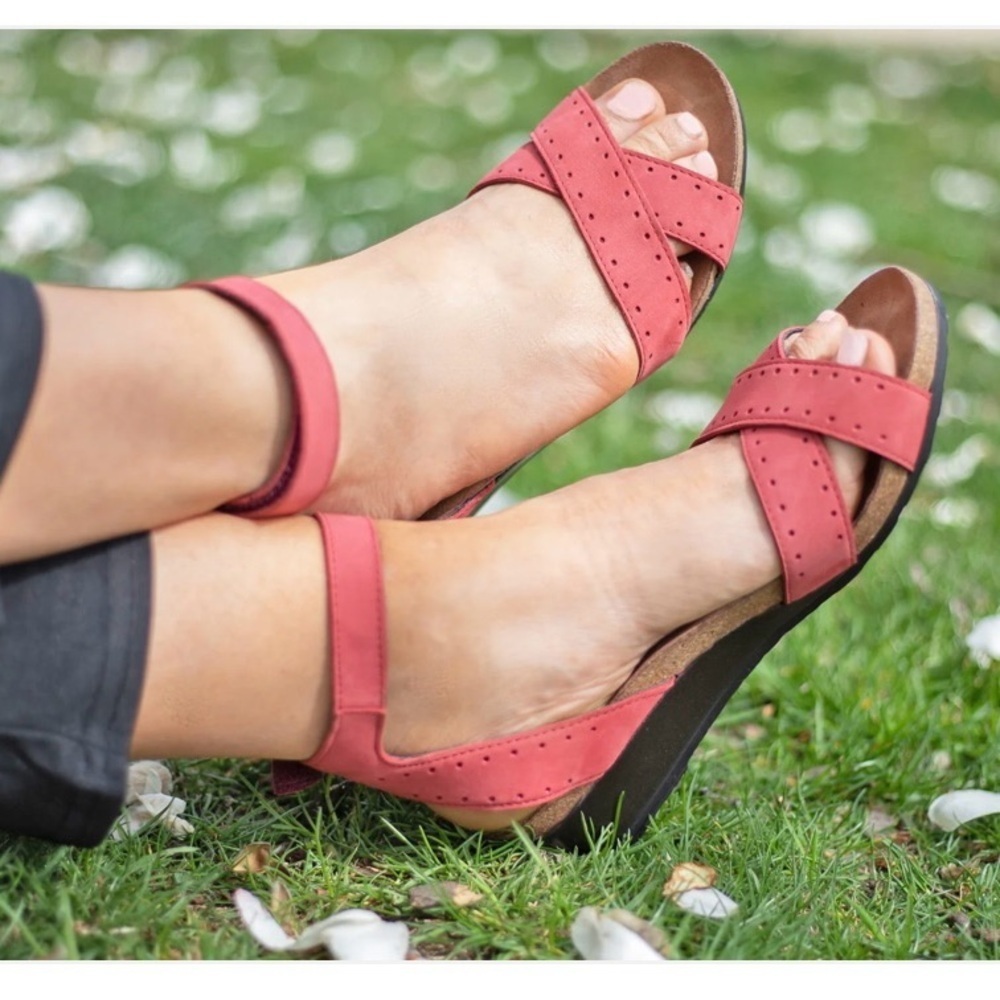 NAOT Brick Red Wedge Sandals Shoes Women’s 
Sz:41 EU.